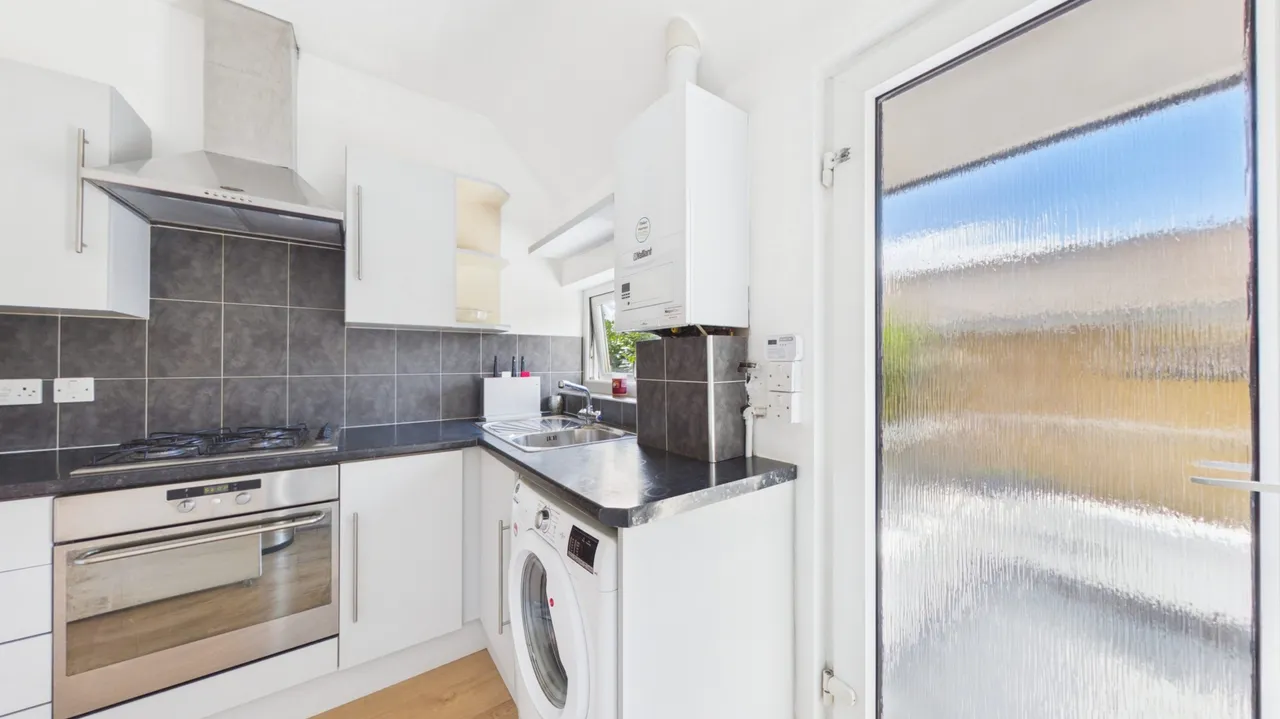 The Vale, Golders Green, NW11, photo 3