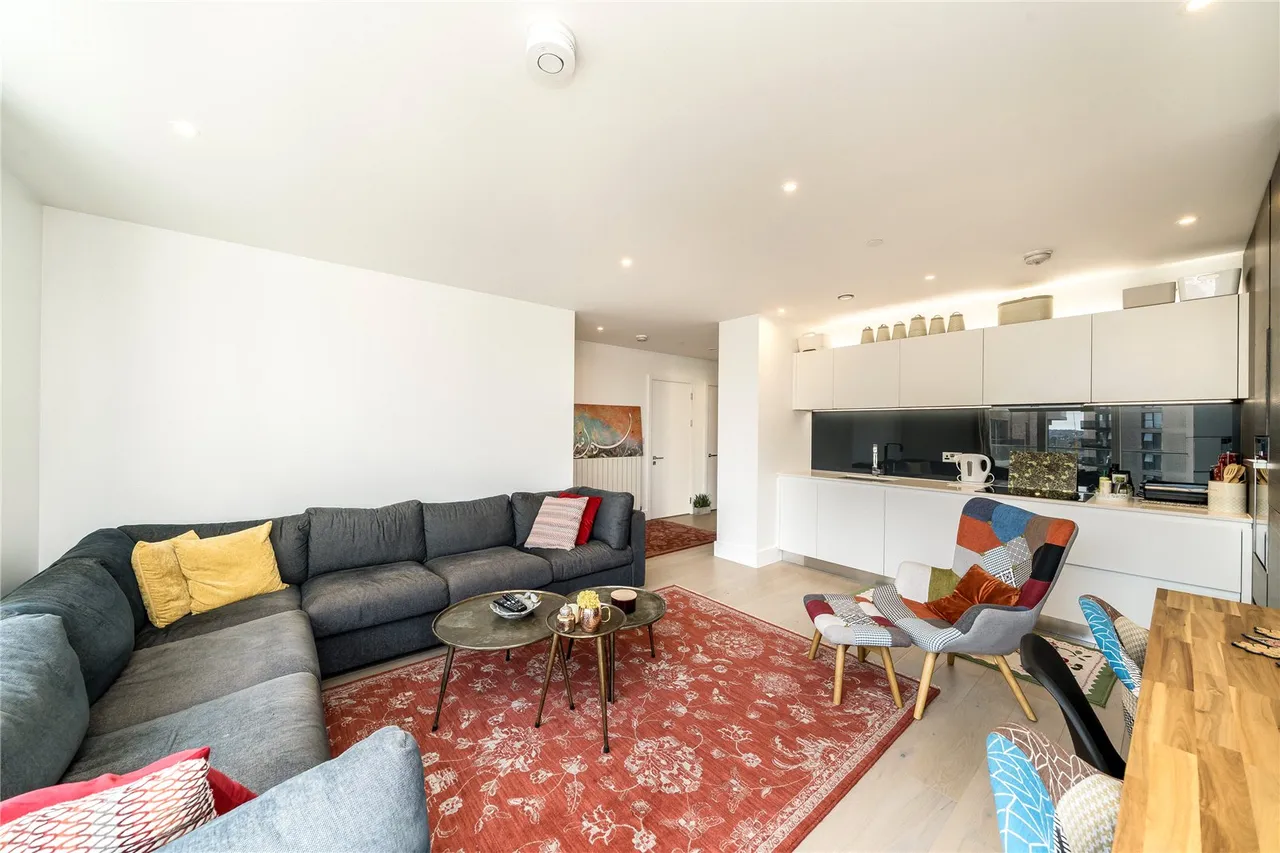 Pegler Square, London, SE3 9FW, photo 4