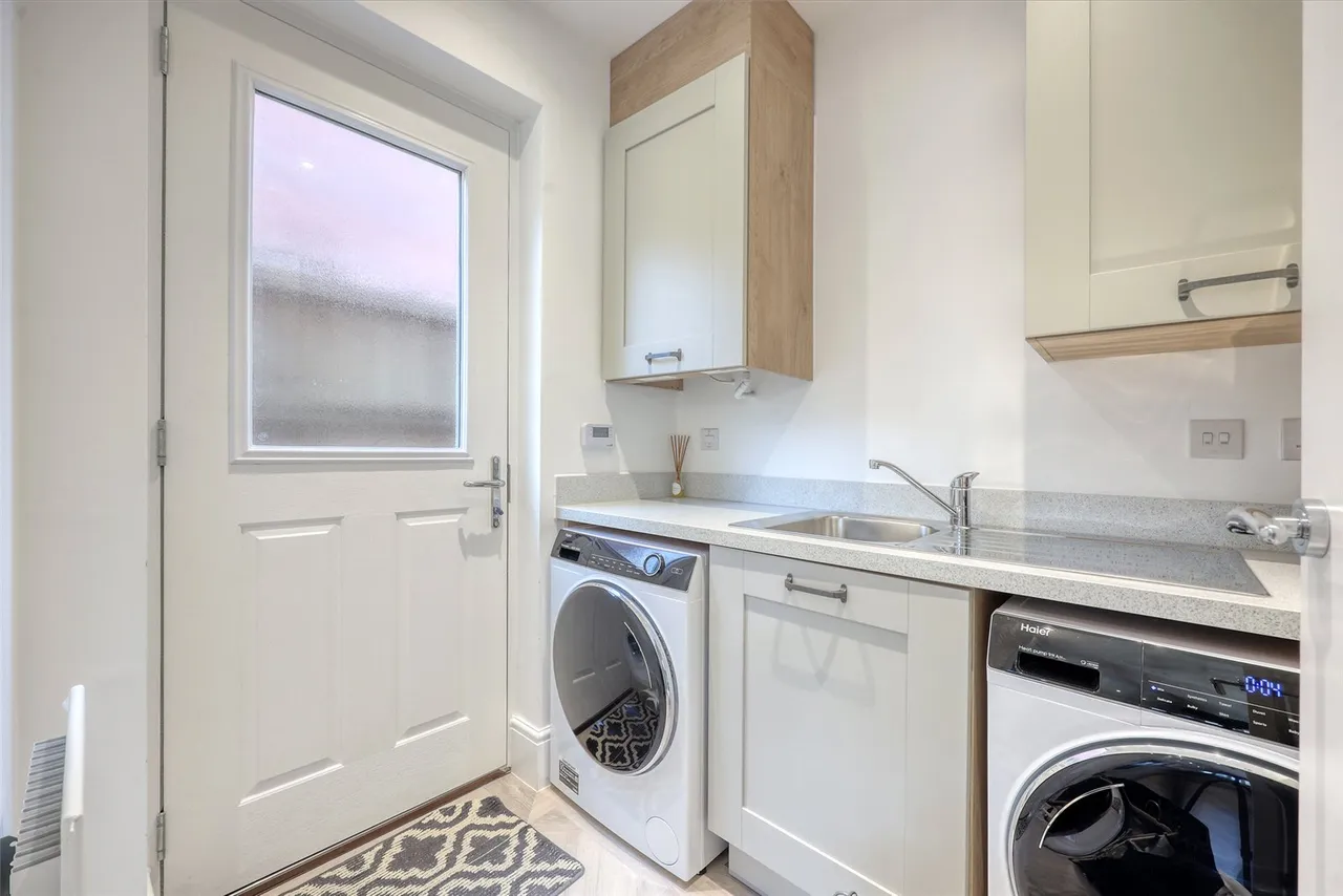 Porter Way, Witham, CM8, photo 9