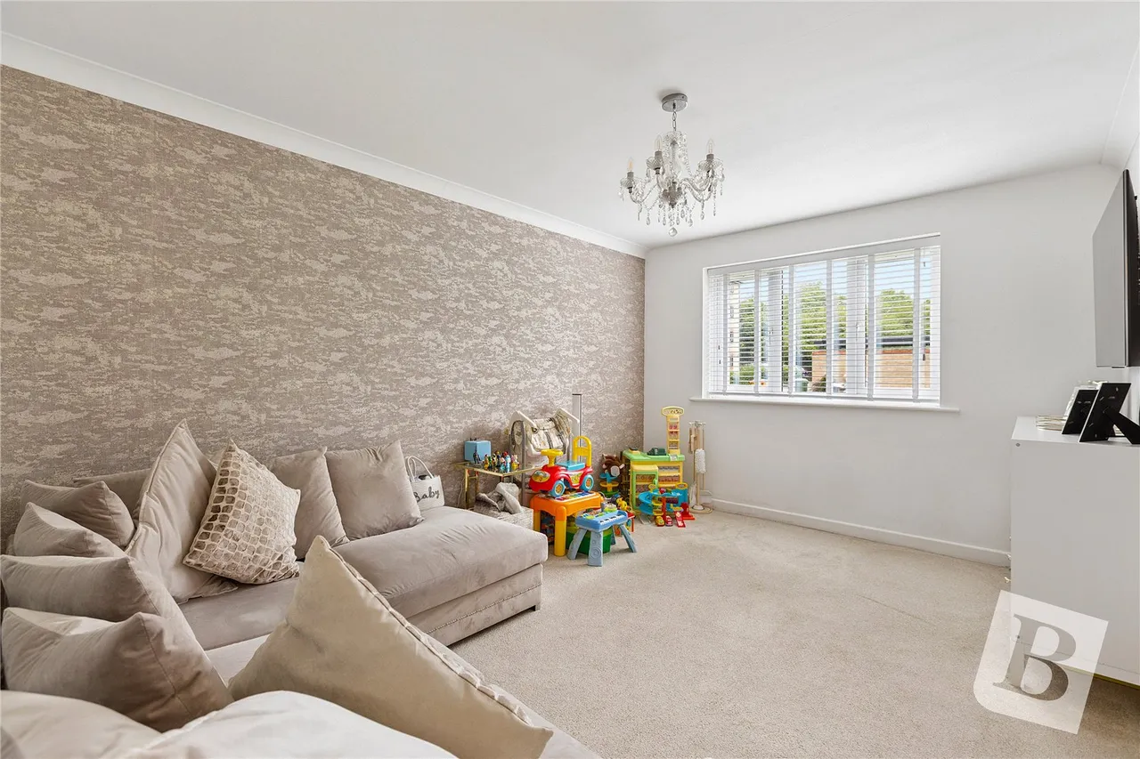 Waterville Drive, Vange, SS16, photo 3