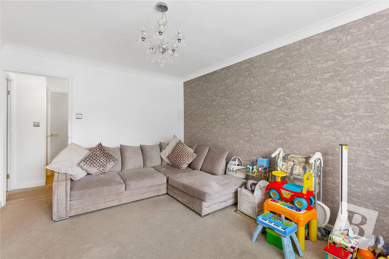 Waterville Drive, Vange, SS16, photo 4