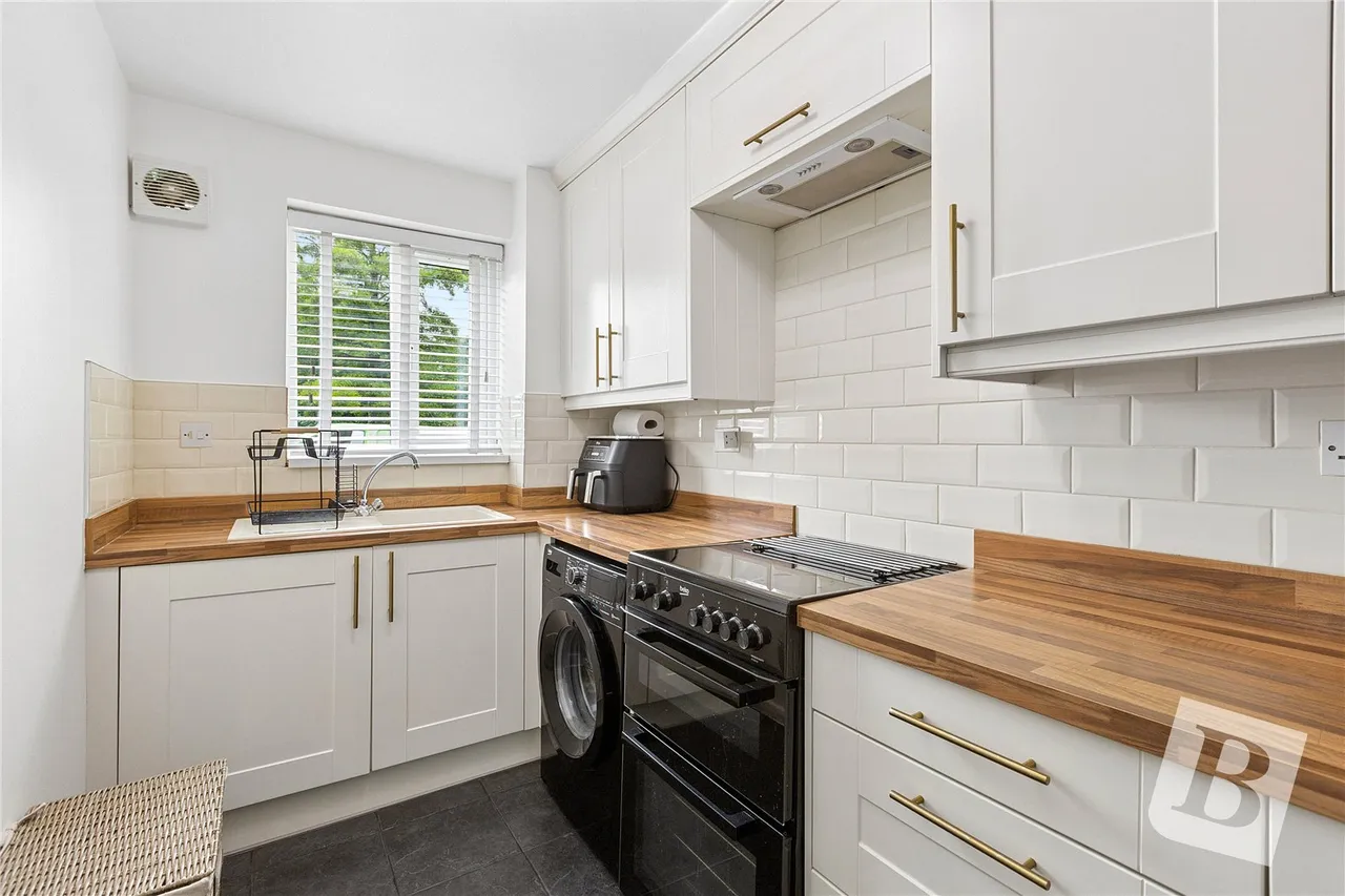 Waterville Drive, Vange, SS16, photo 2