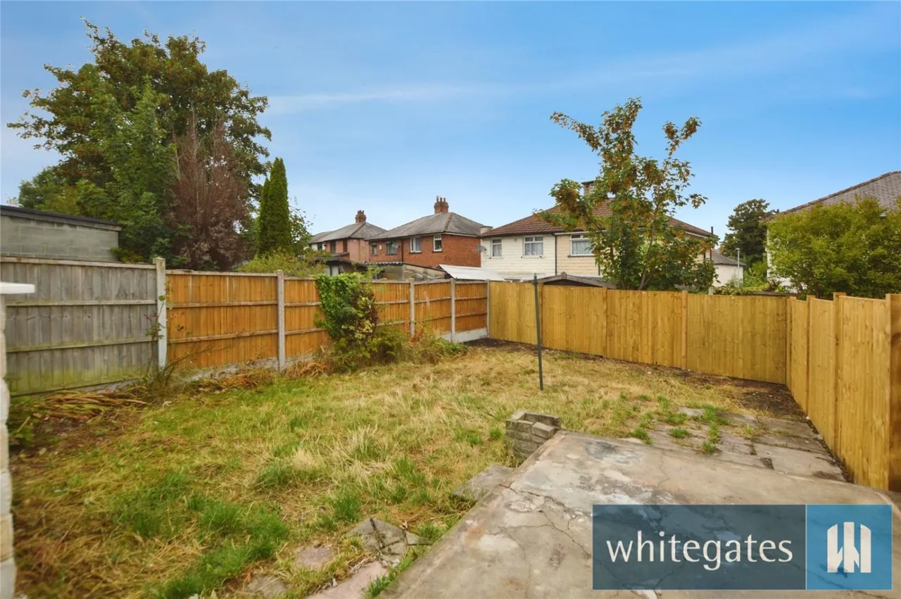 Parkside Parade, Leeds, LS11, photo 2