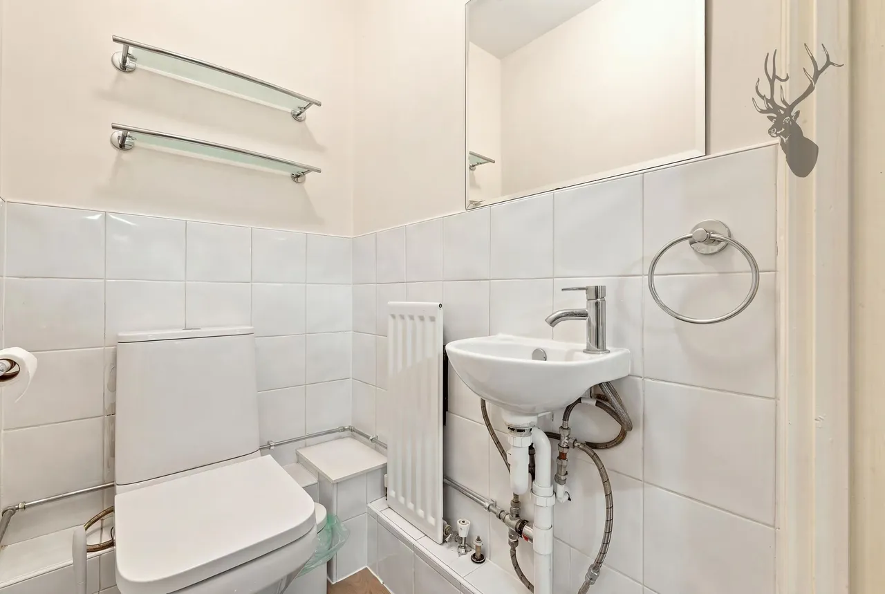 Willow Tree Close, Abridge, RM4, photo 14