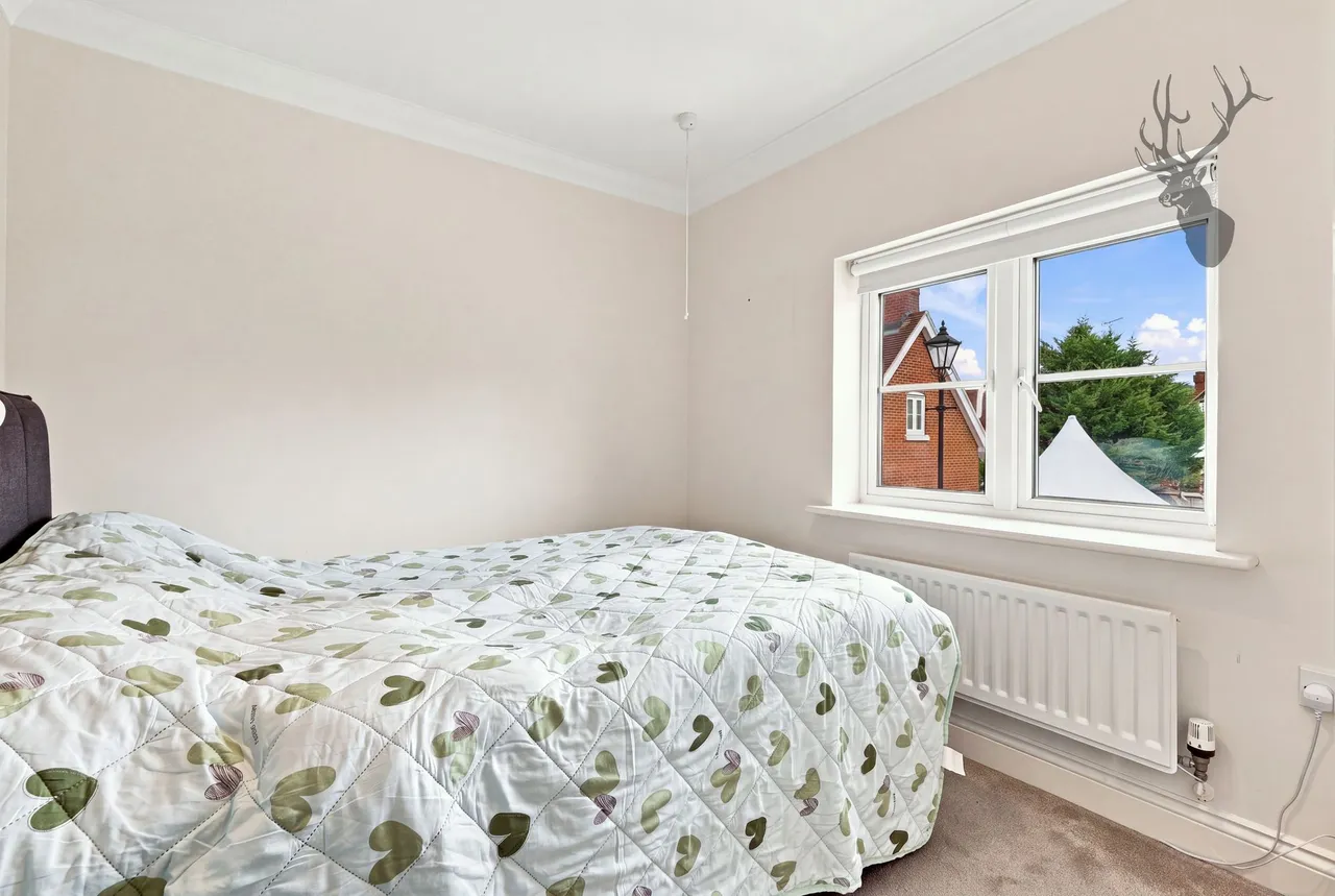 Willow Tree Close, Abridge, RM4, photo 20