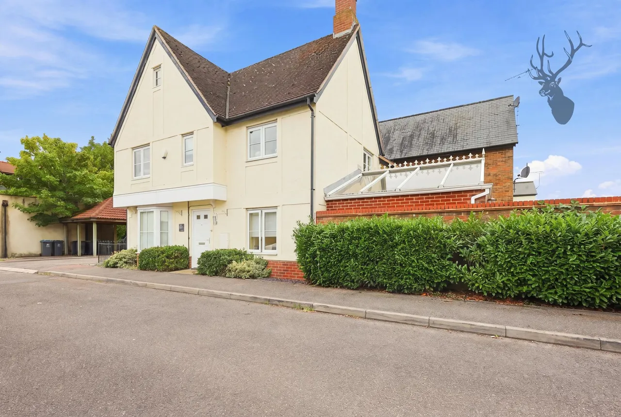 Willow Tree Close, Abridge, RM4, photo 28