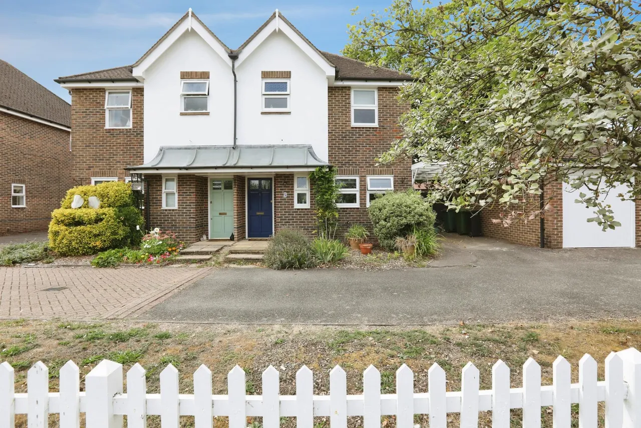 Middle Street, Betchworth, RH3, photo 13
