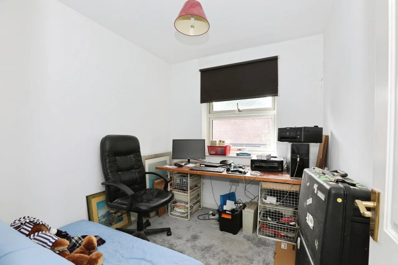 Middle Street, Betchworth, RH3, photo 9