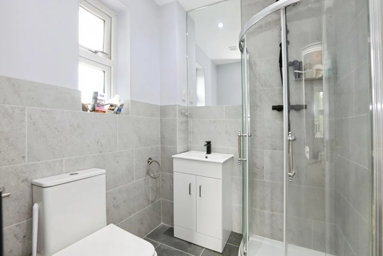 Middle Street, Betchworth, RH3, photo 7