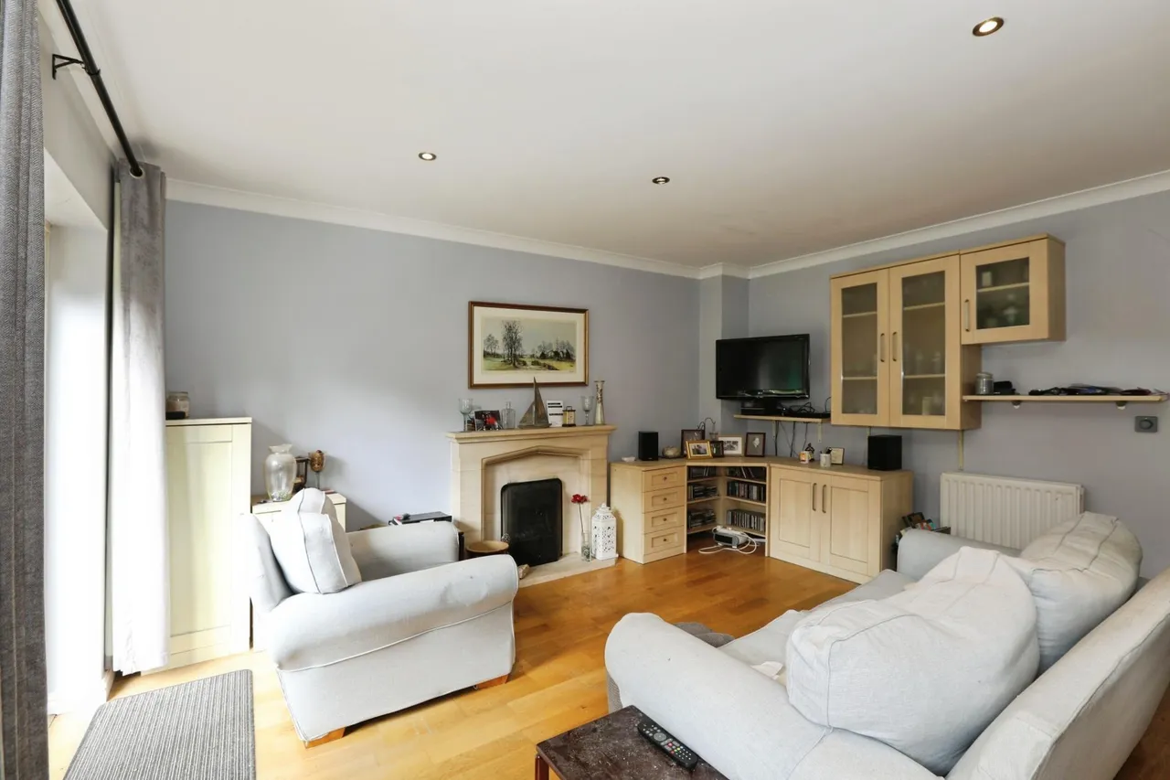 Middle Street, Betchworth, RH3, photo 5