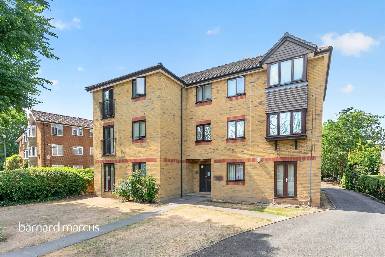 1 bed flat for sale — The Avenue, Worcester Park