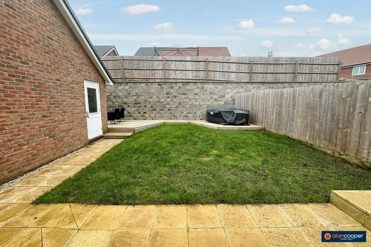 Polar Avenue, Galley Common, CV10, photo 13