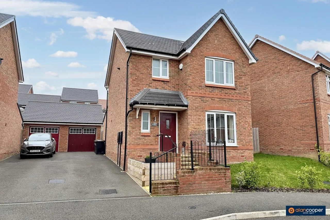 3 bed house for sale, Polar Avenue, Galley Common, CV10