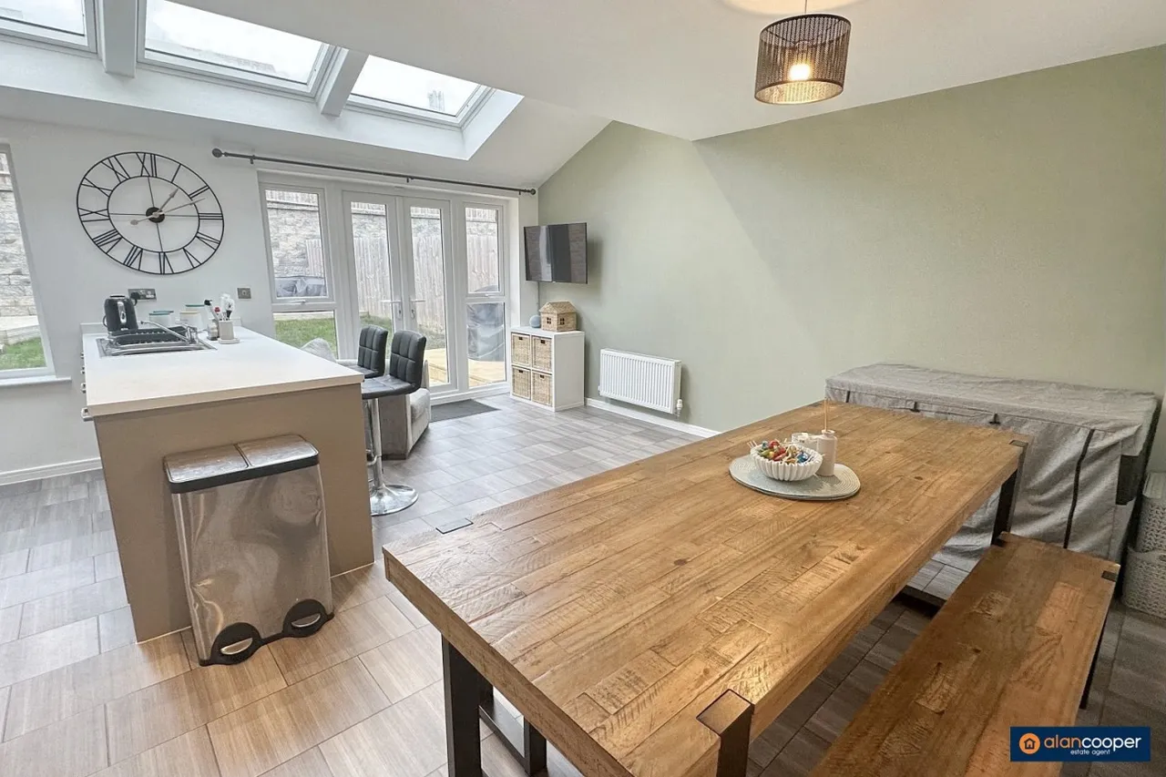 Polar Avenue, Galley Common, CV10, photo 3