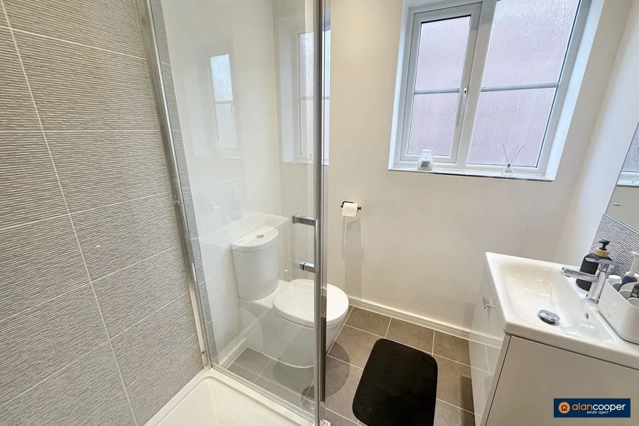 Polar Avenue, Galley Common, CV10, photo 9