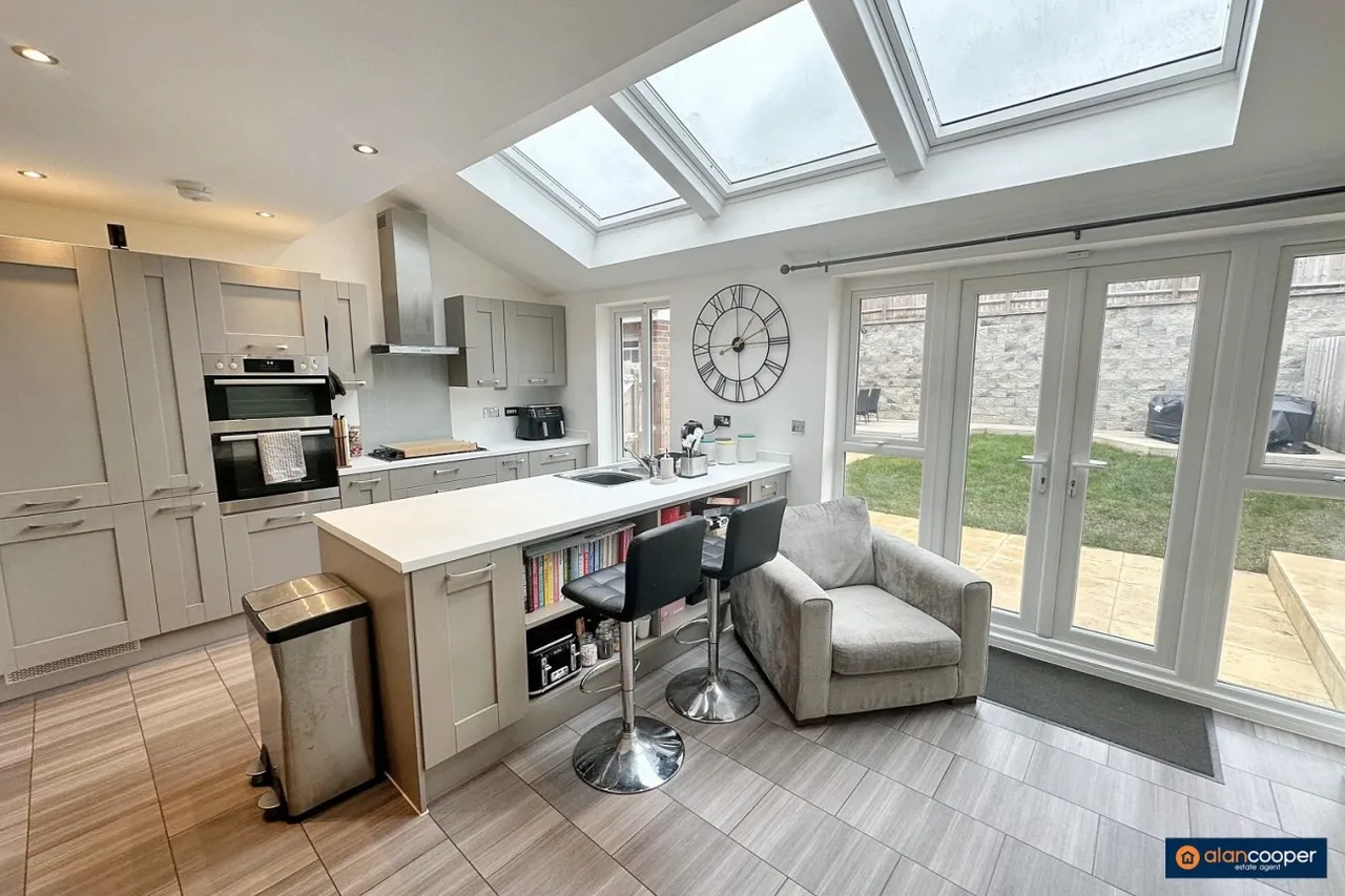 Polar Avenue, Galley Common, CV10, photo 4