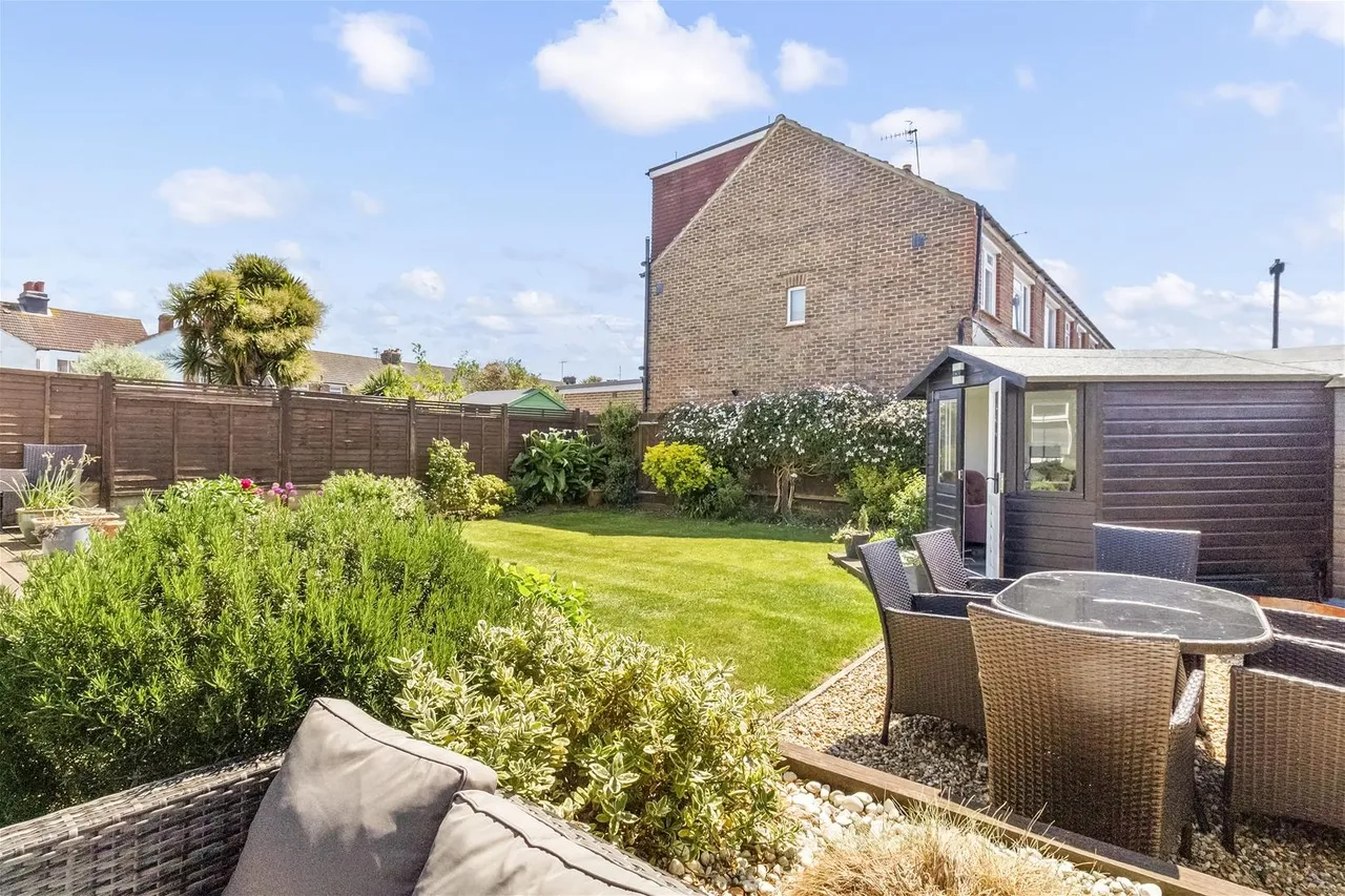 Chancton View Road, West Worthing, Worthing, photo 23