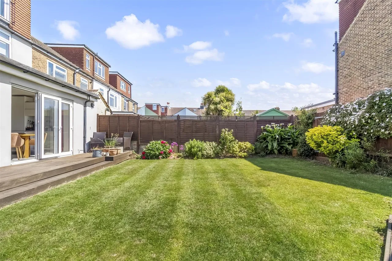 Chancton View Road, West Worthing, Worthing, photo 22