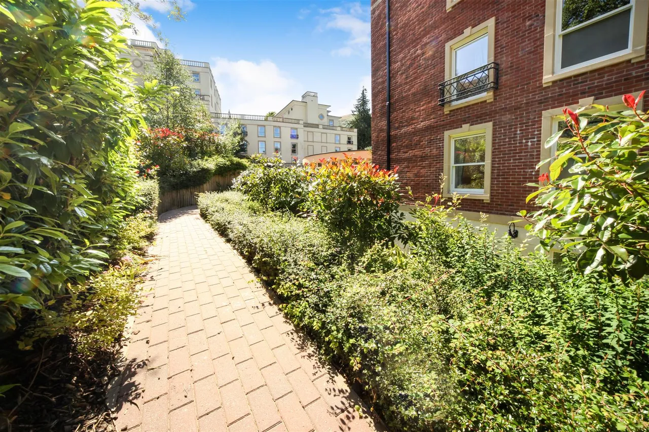 1 bed house for sale, Victoria Road, Malvern, WR14
