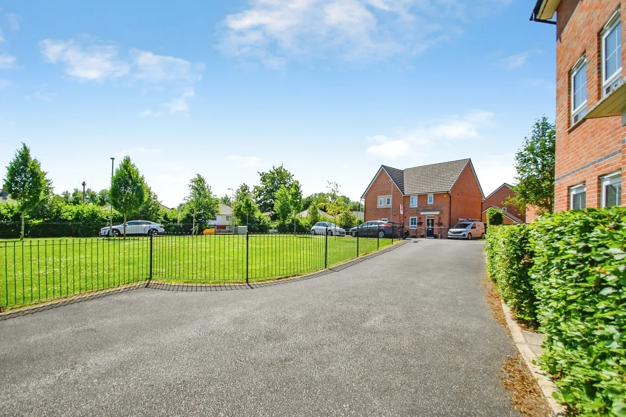 Whitewood Road, Worsley, Manchester, Greater Manchester, M28, photo 31