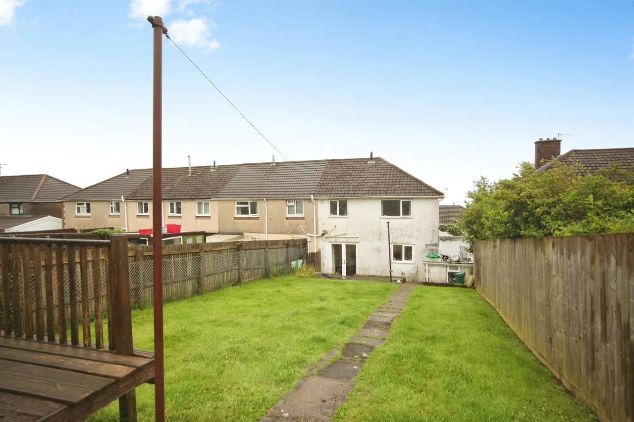 Ael Y Bryn, Beddau, CF38, photo 16