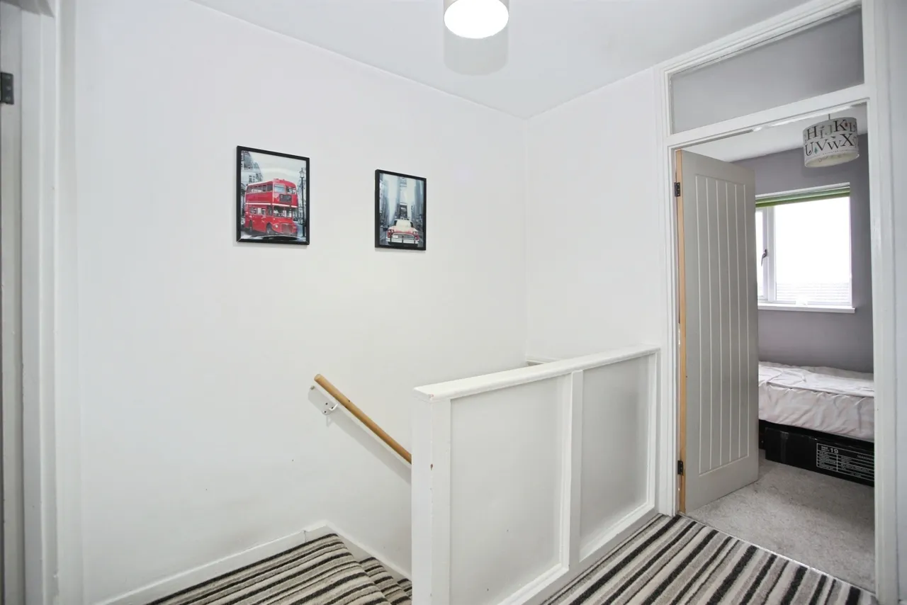 Ael Y Bryn, Beddau, CF38, photo 14