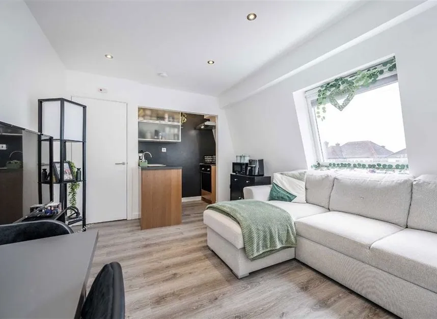 Shaftesbury Avenue, Kenton, HA3, photo 3