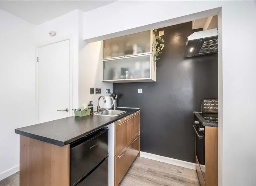 Shaftesbury Avenue, Kenton, HA3, photo 4