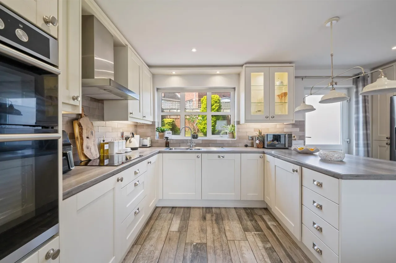 Whitethorn Mews, Newtownards, BT23, photo 7