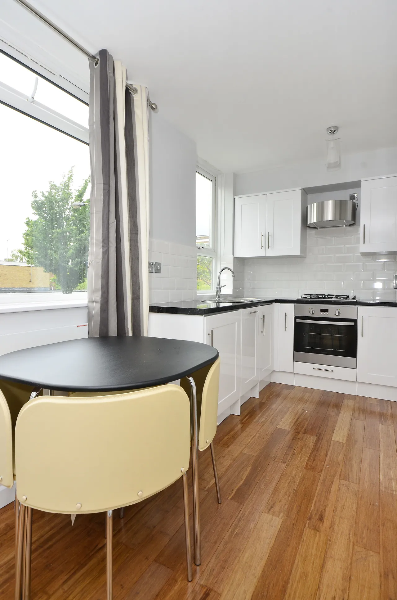 39 Grosvenor Court, 1 Rayners Road, London, photo 4