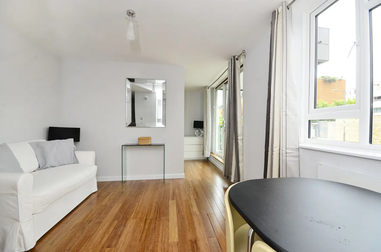 39 Grosvenor Court, 1 Rayners Road, London, photo 3