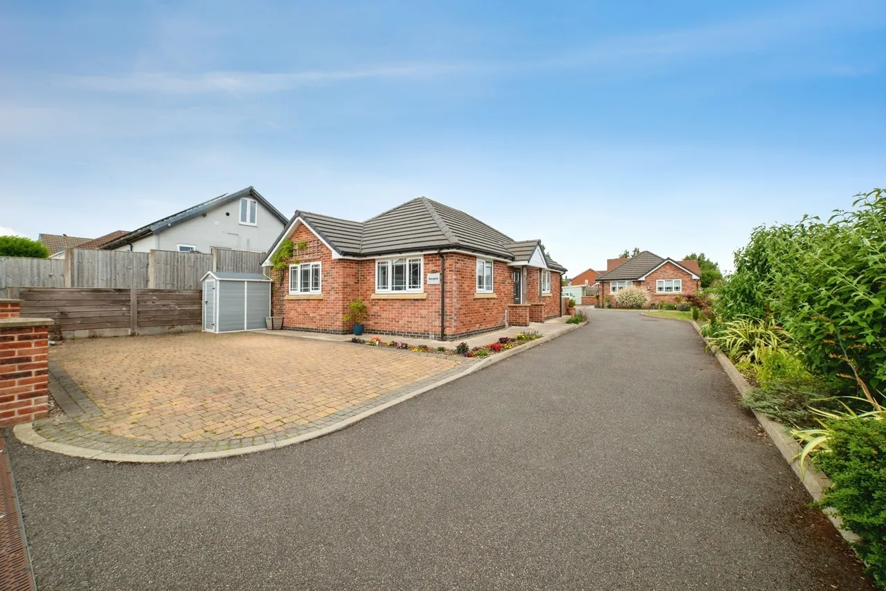 2 bed house for sale — Haddon Street, Sutton-in-Ashfield, Nottinghamshire, NG17