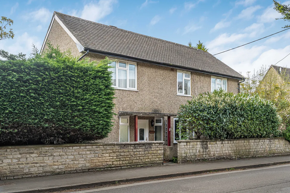 4 bed property for sale, Lyne Road, Kidlington