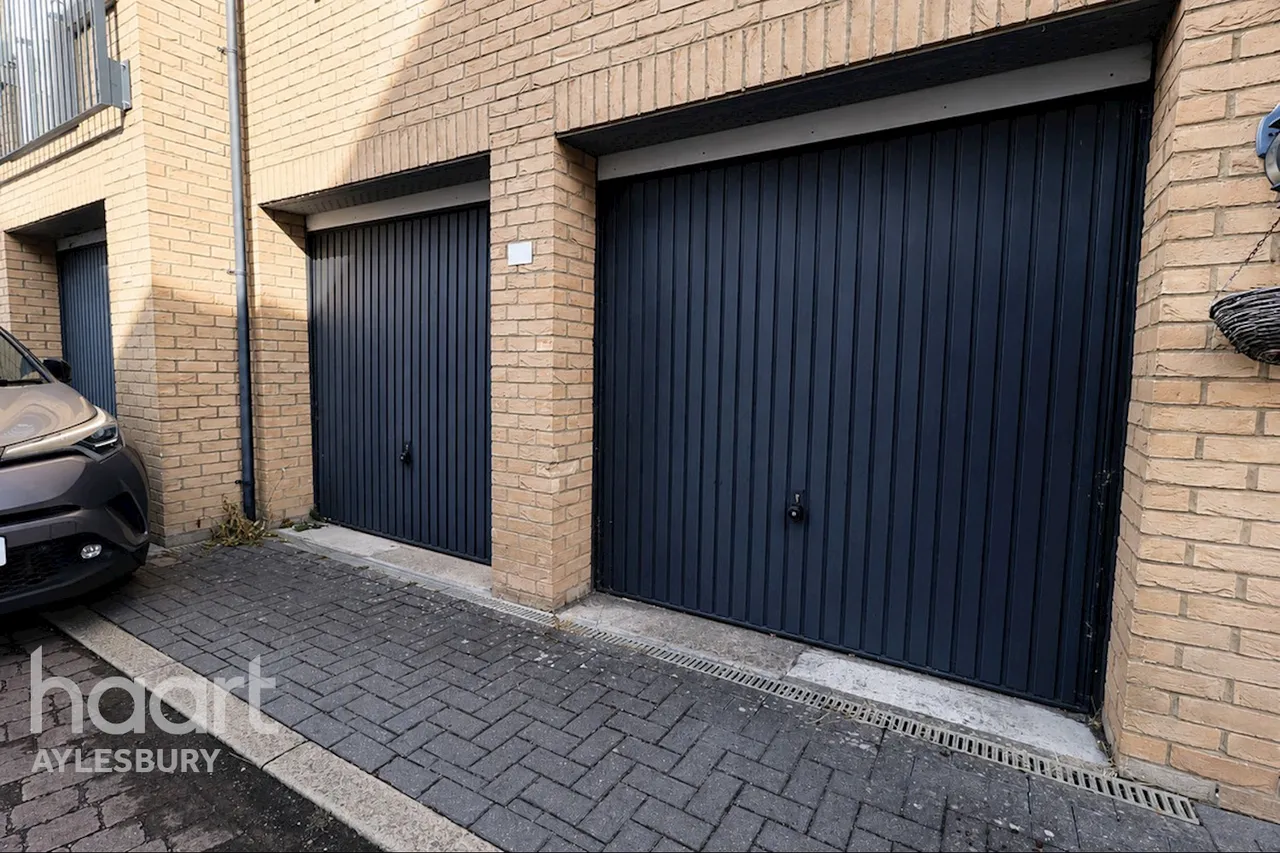 Pondecroft, Aylesbury, HP18, photo 11