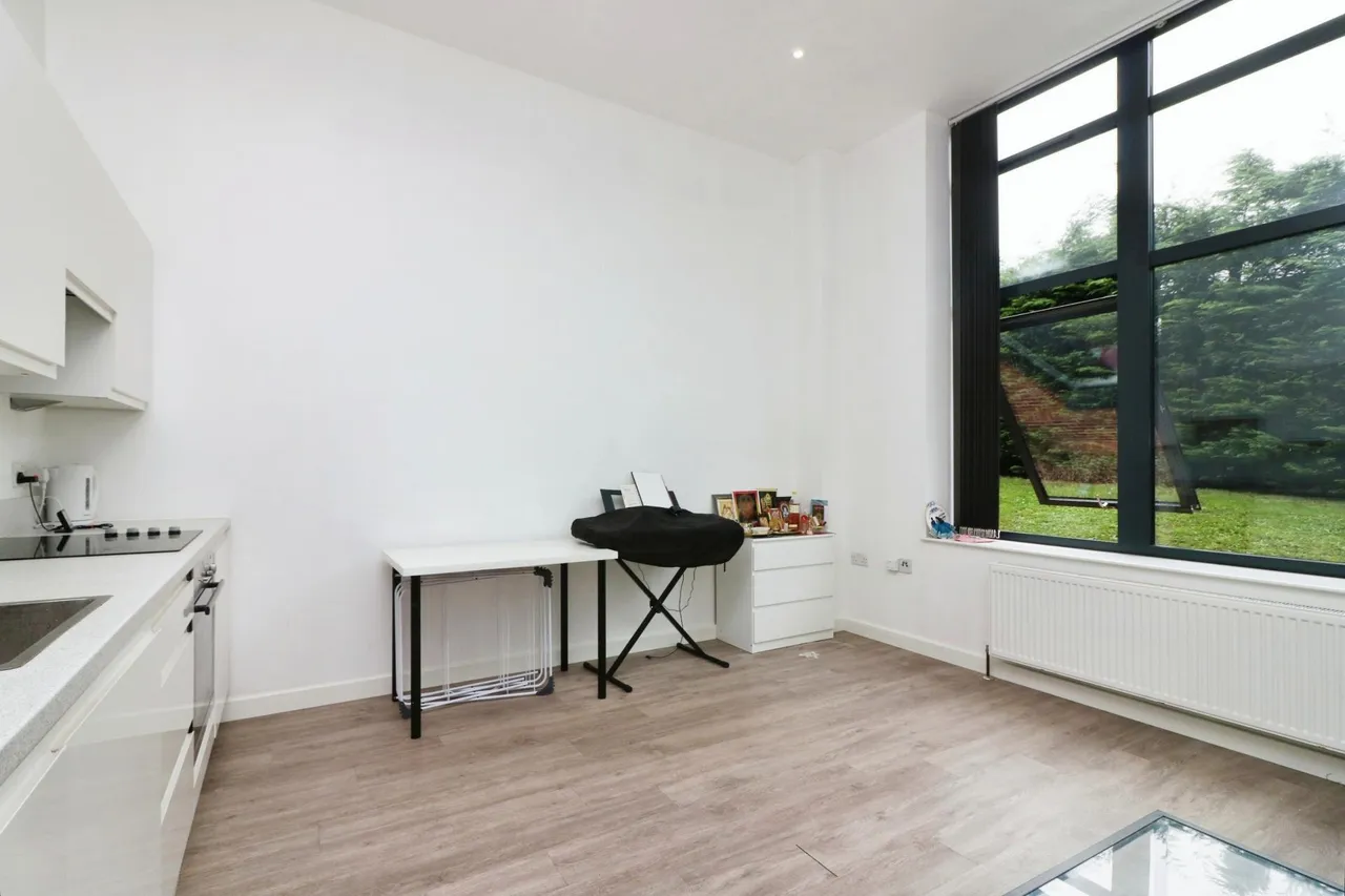 Bellmont Lodge, Welwyn Garden City, Herts, AL7, photo 10