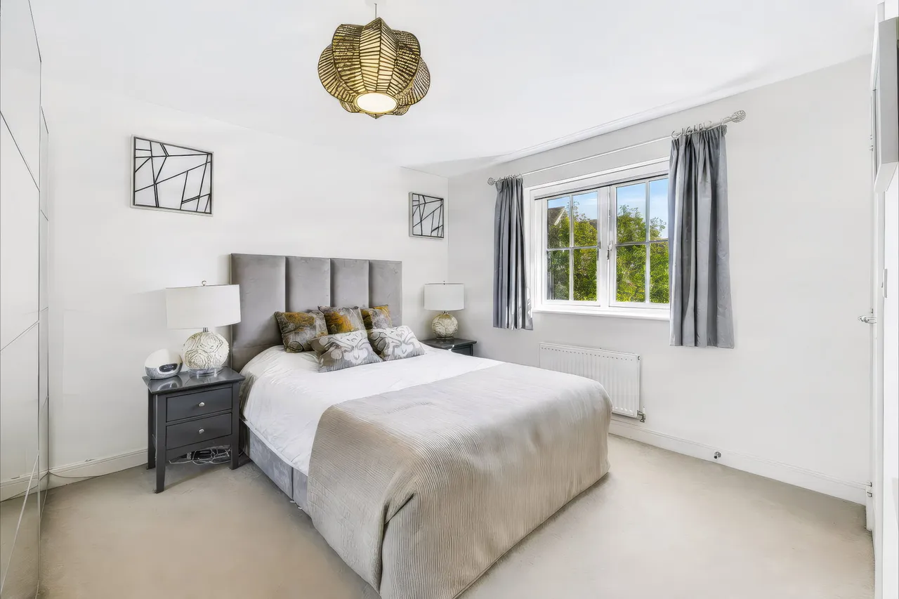 Knowles Road, Horley, photo 9
