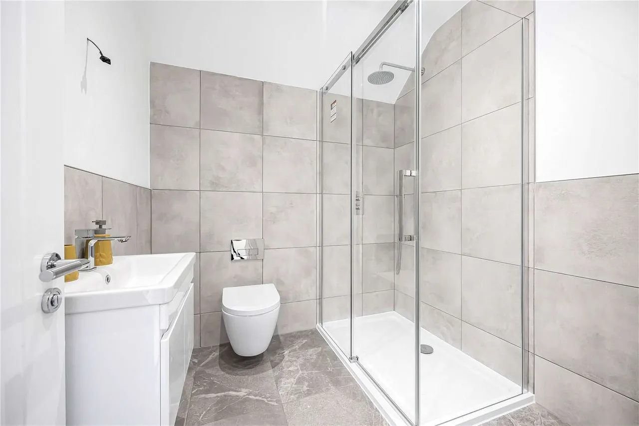 Lime Grove, Ruffell Close, Tuffley, Gloucester, GL4 0NW, photo 7
