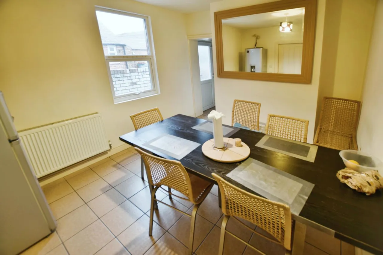 New Road, Wrexham, LL11, photo 4