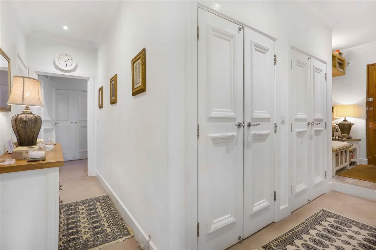 Elizabeth Drive, Banstead, SM7 2FD, photo 10