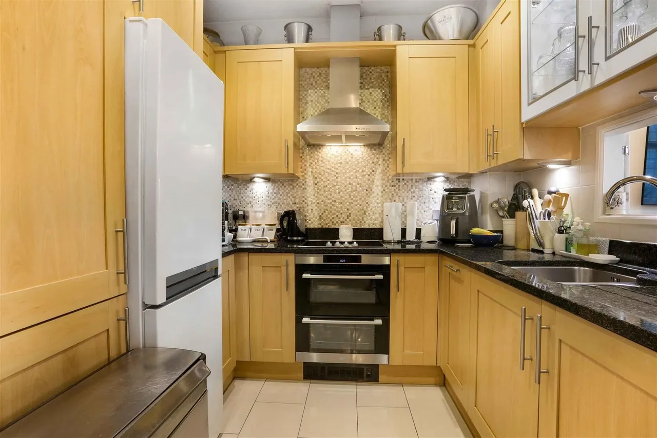 Elizabeth Drive, Banstead, SM7 2FD, photo 5