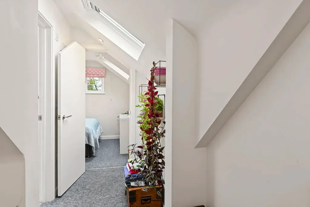 London Road, Aston Clinton, Buckinghamshire, HP22 5HS, photo 10