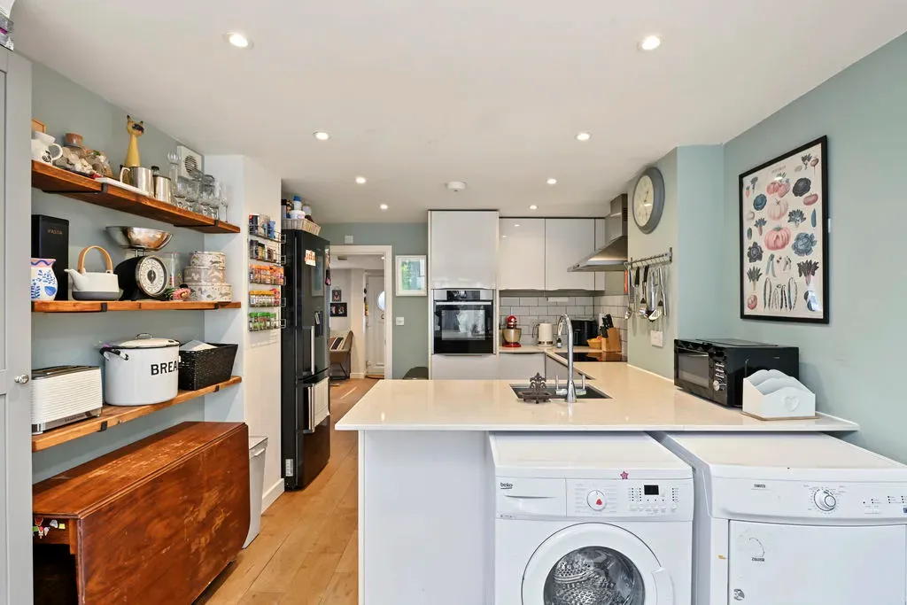 London Road, Aston Clinton, Buckinghamshire, HP22 5HS, photo 9