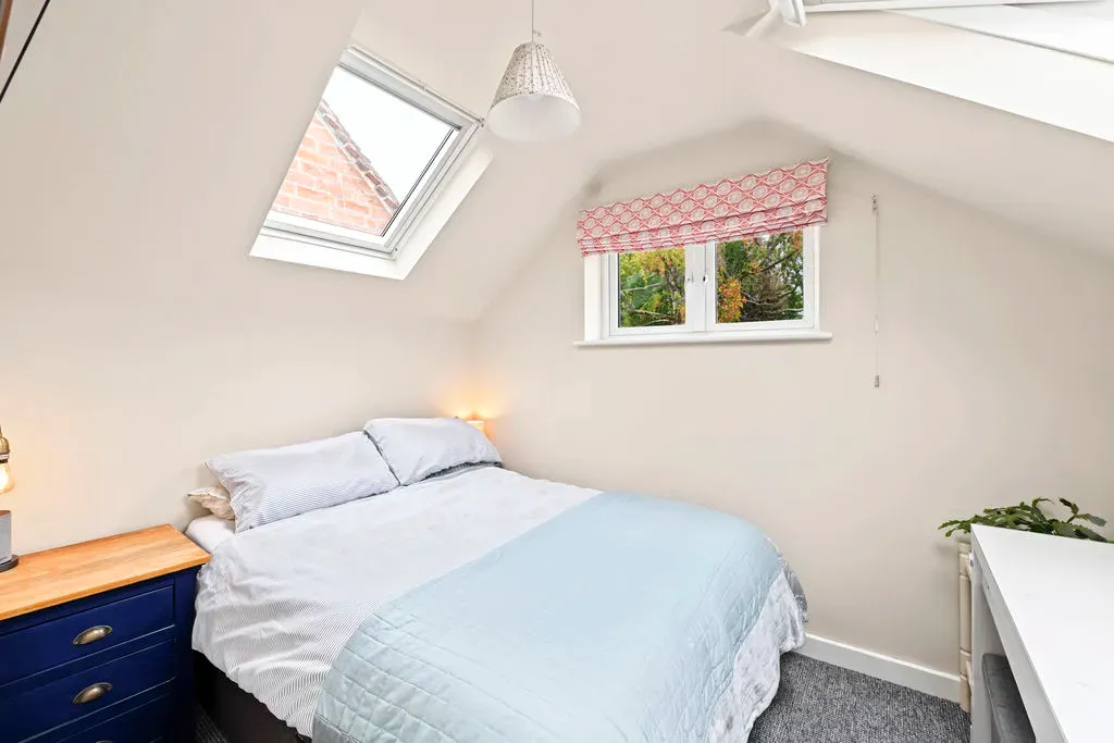 London Road, Aston Clinton, Buckinghamshire, HP22 5HS, photo 5