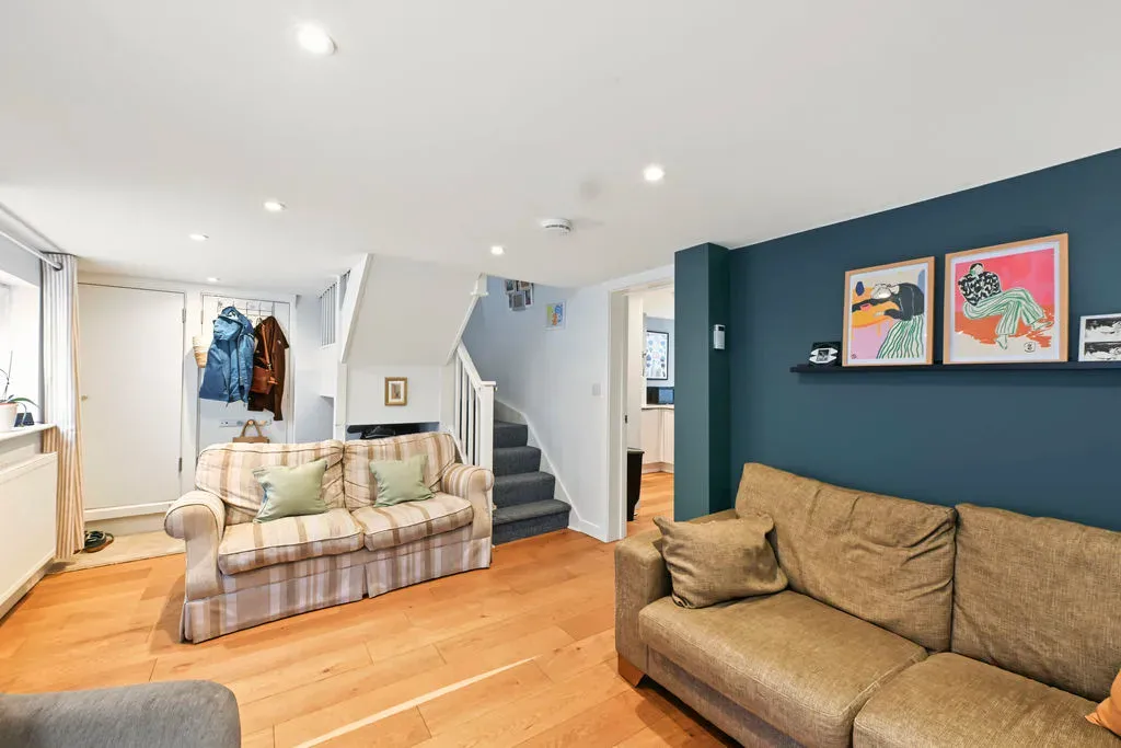 London Road, Aston Clinton, Buckinghamshire, HP22 5HS, photo 14