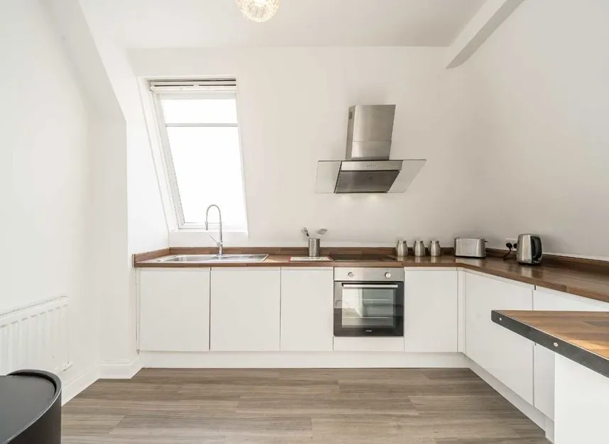 Boston Manor Road, Brentford, TW8, photo 3