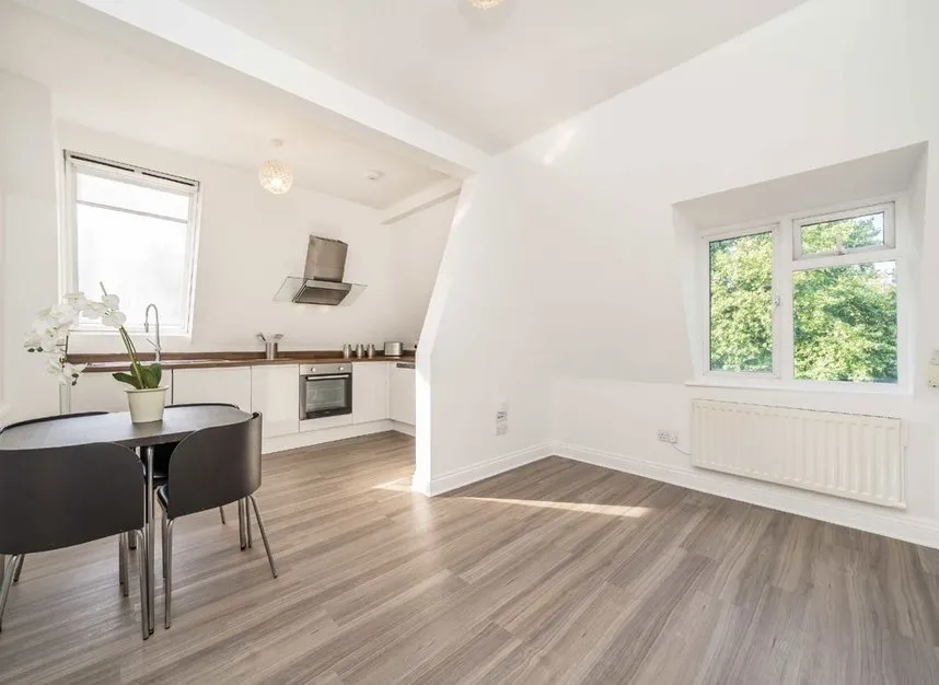Boston Manor Road, Brentford, TW8, photo 2