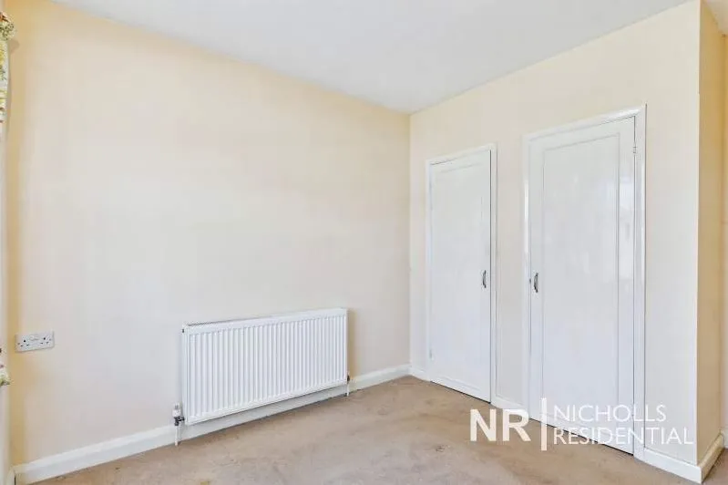 Derek Avenue, West Ewell, KT19, photo 8