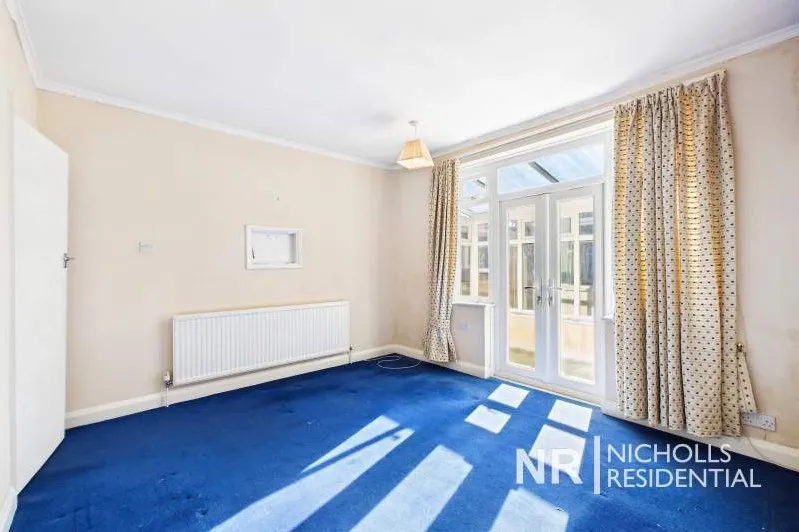 Derek Avenue, West Ewell, KT19, photo 4