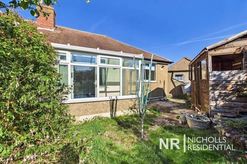 Derek Avenue, West Ewell, KT19, photo 14