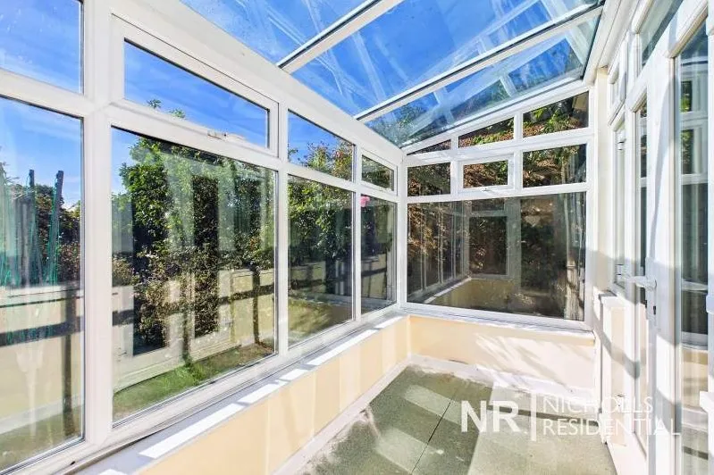 Derek Avenue, West Ewell, KT19, photo 5